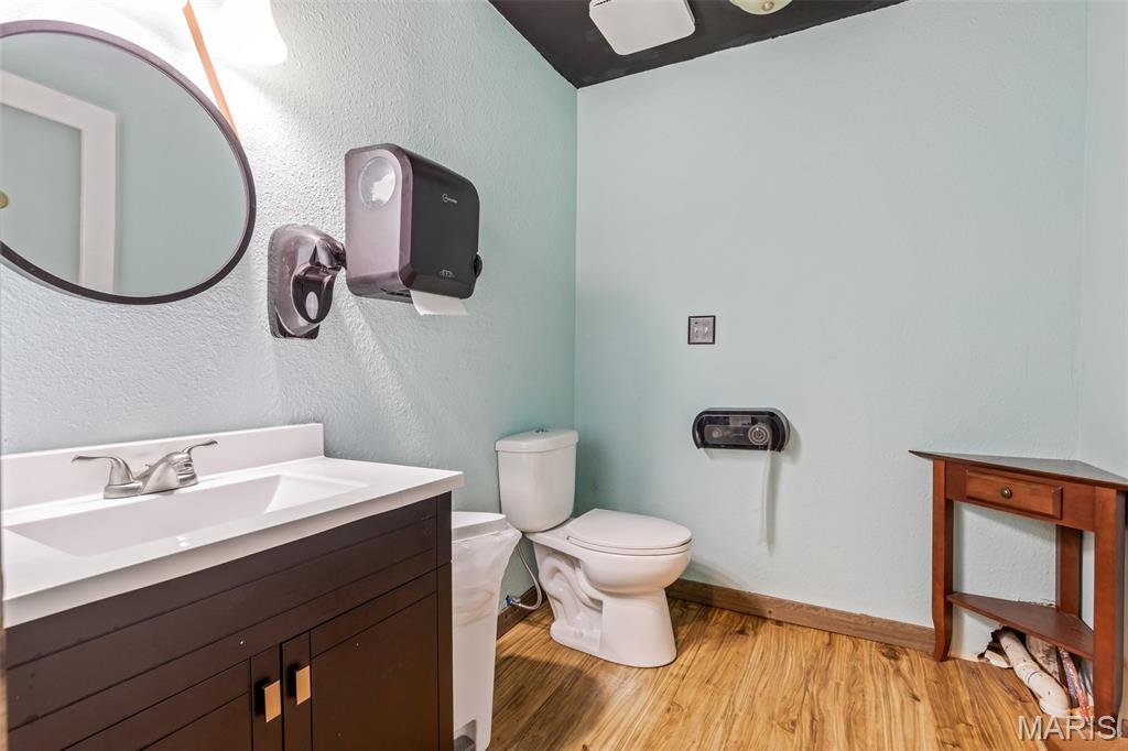 n/a - Commercial Sale