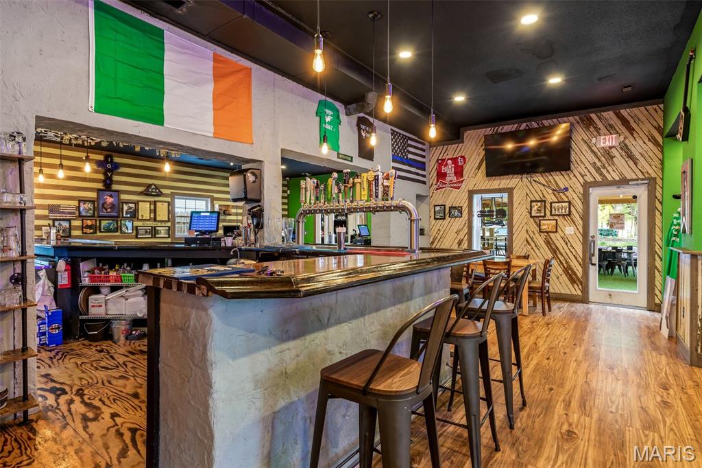 n/a - Commercial Sale