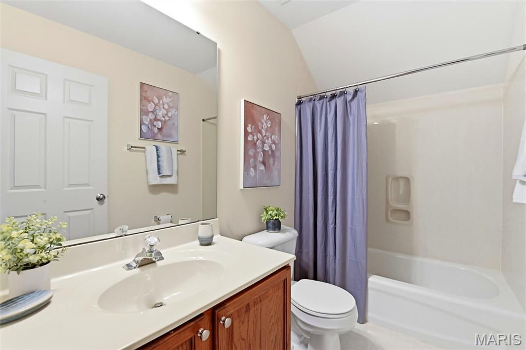 Villas At Worthington A Condo - Residential