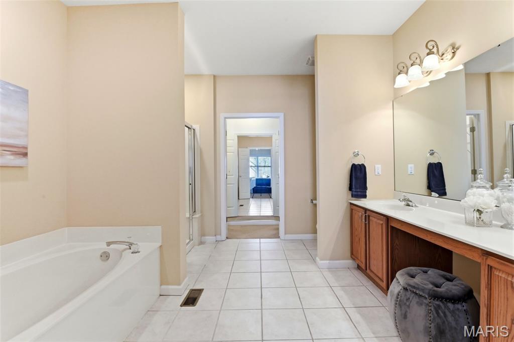 Villas At Worthington A Condo - Residential