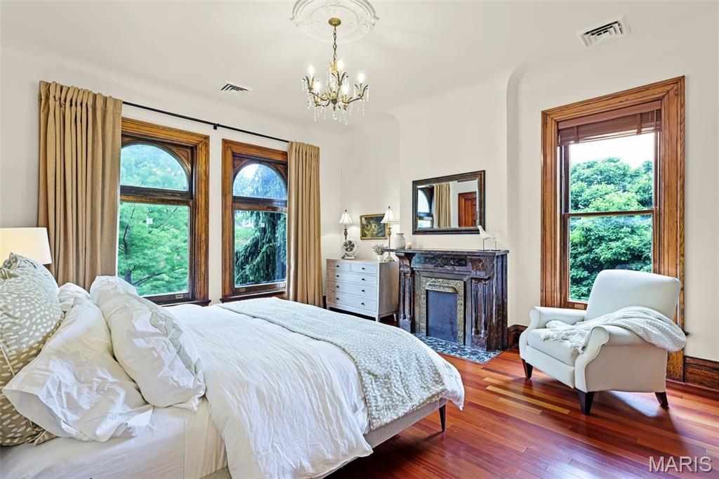 Paynes Thomas J Add - Residential