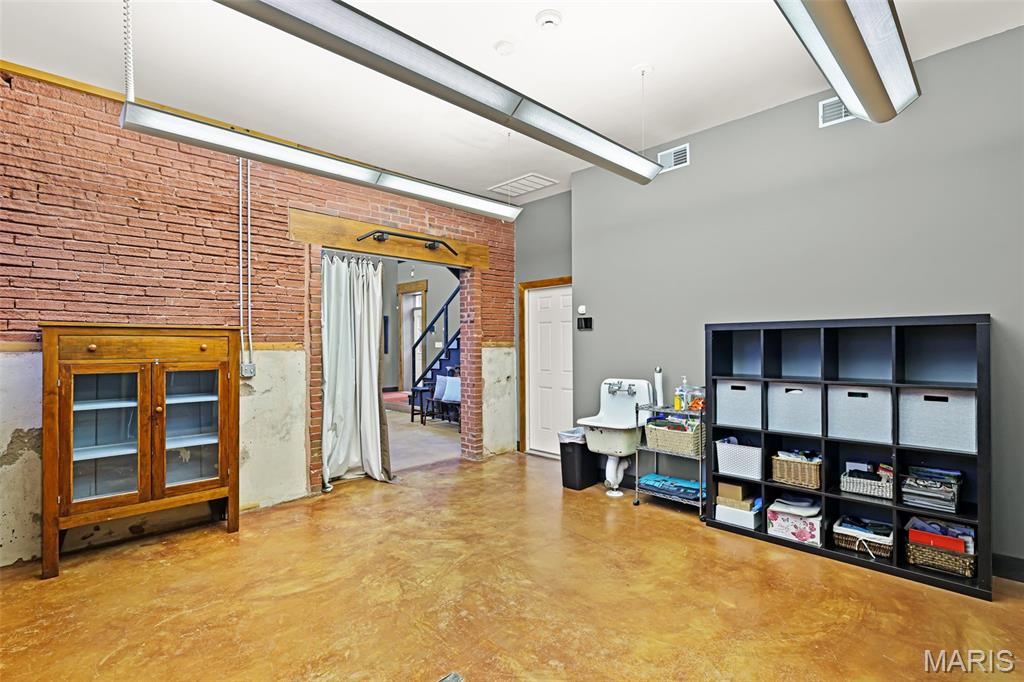 Paynes Thomas J Add - Residential