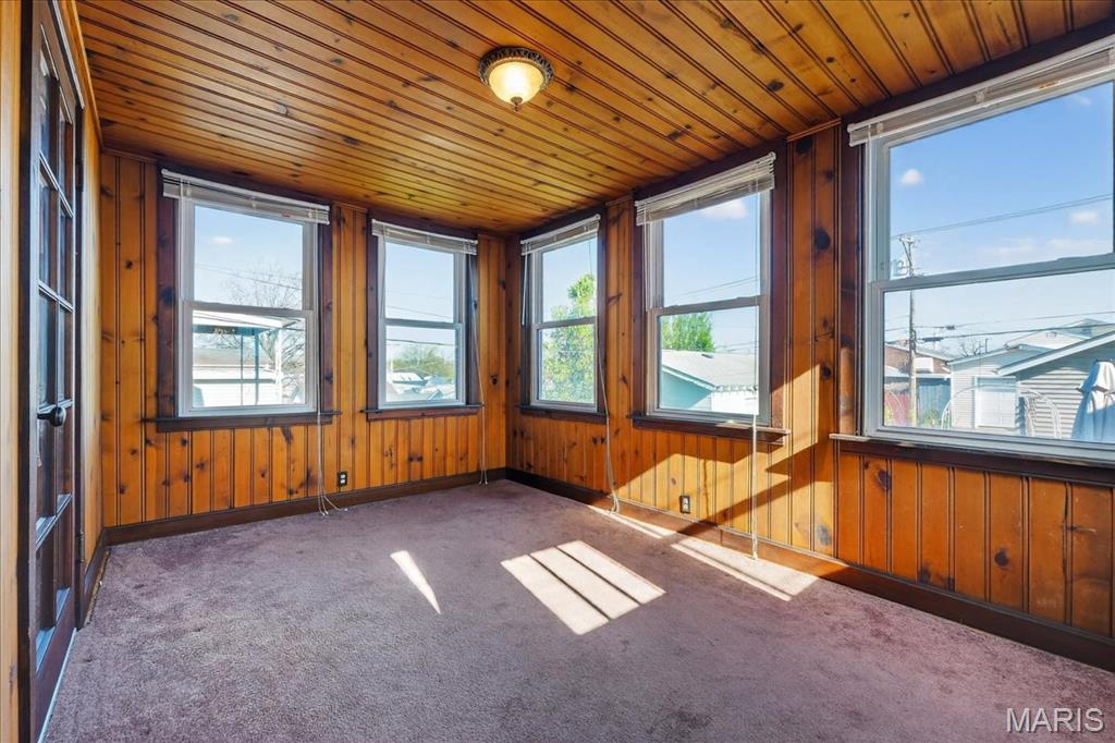 Russell Real Estate - Residential