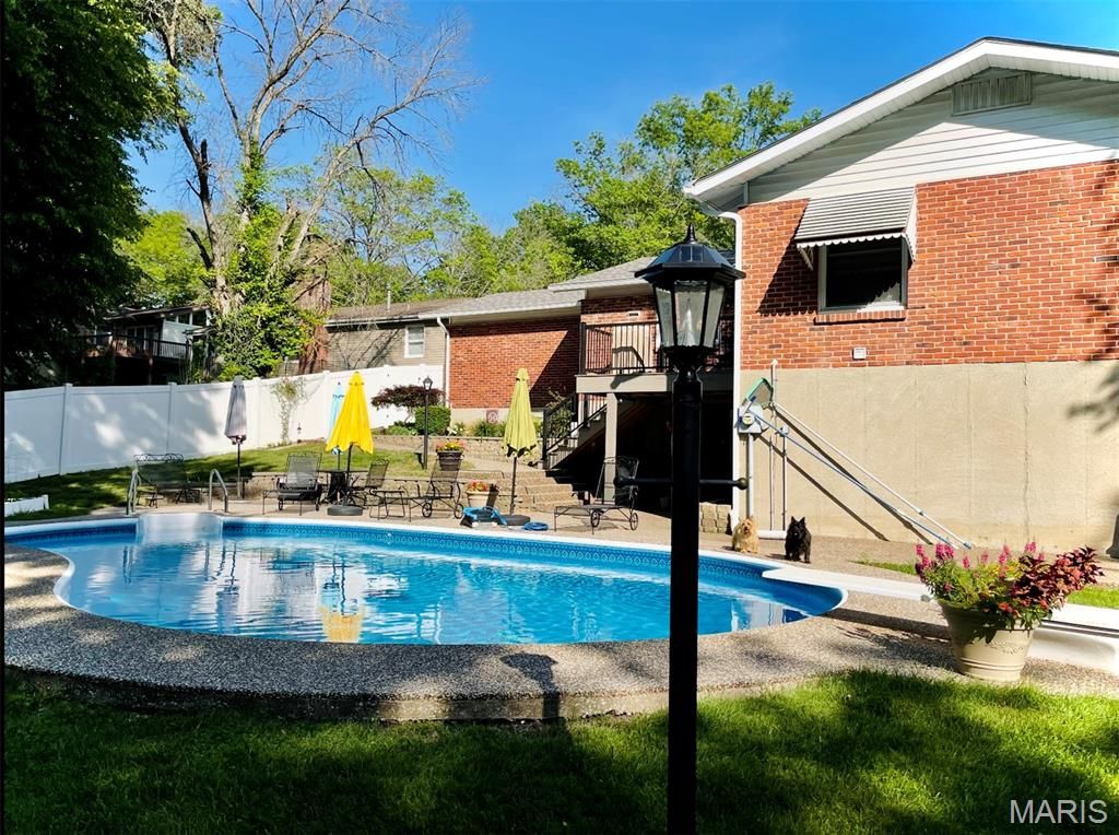 Photo of 4325 Tanglebrook Drive, Florissant, MO 63033 (MLS # 25079164)