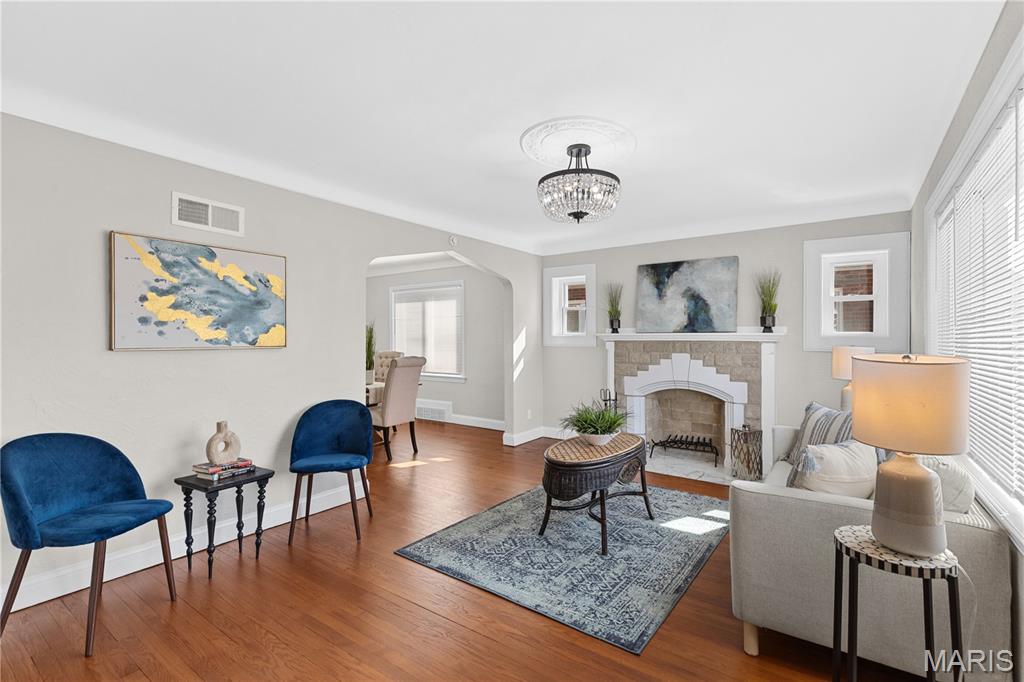 1727 Veronica Avenue