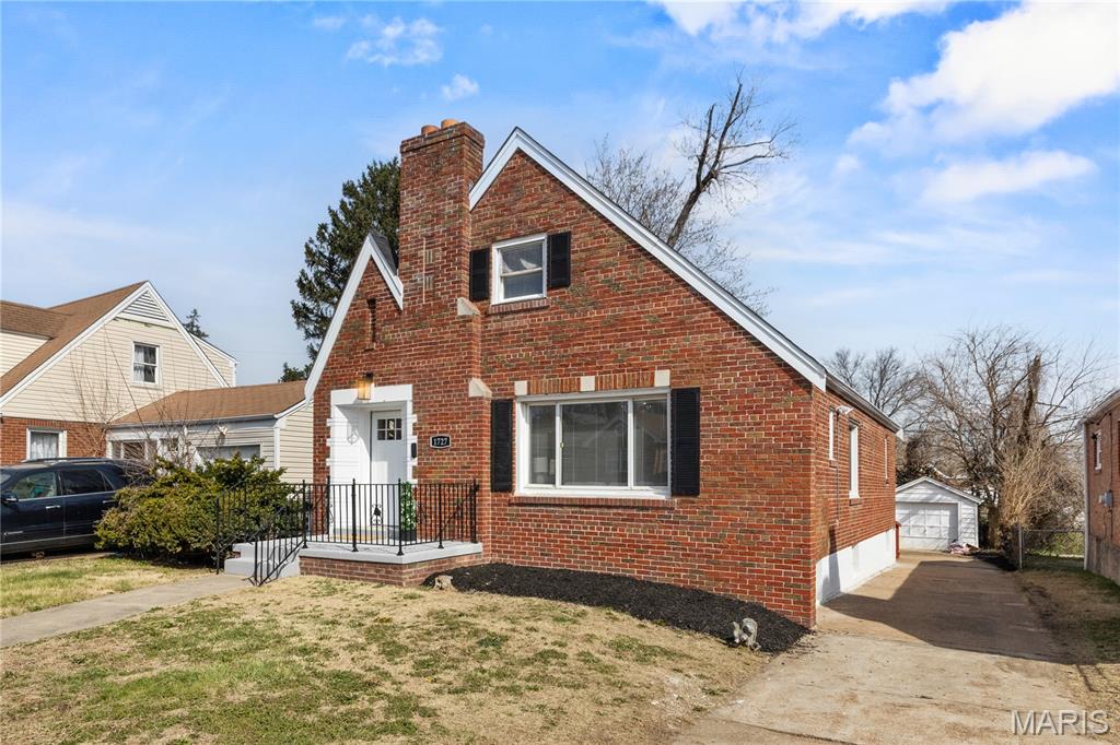 1727 Veronica Avenue