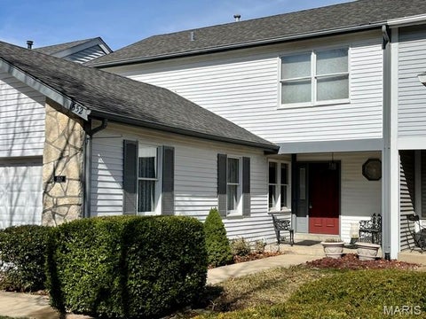 Photo of 1552 Charlemont Drive, Chesterfield, MO 63017 (MLS # 26043267)