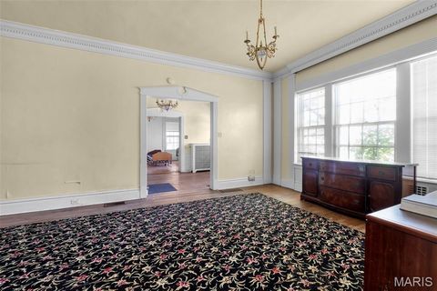 Tiny photo for 325 N Sprigg Street, Cape Girardeau, MO 63701 (MLS # 26030467)