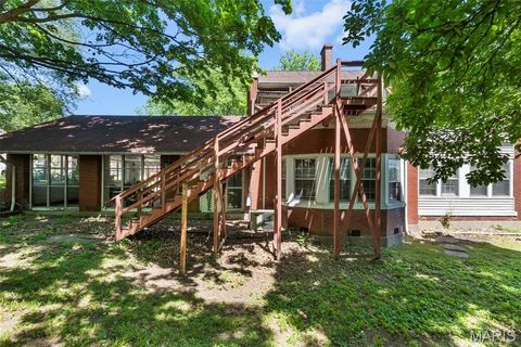 Tiny photo for 325 N Sprigg Street, Cape Girardeau, MO 63701 (MLS # 26030467)