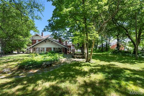 Tiny photo for 325 N Sprigg Street, Cape Girardeau, MO 63701 (MLS # 26030467)