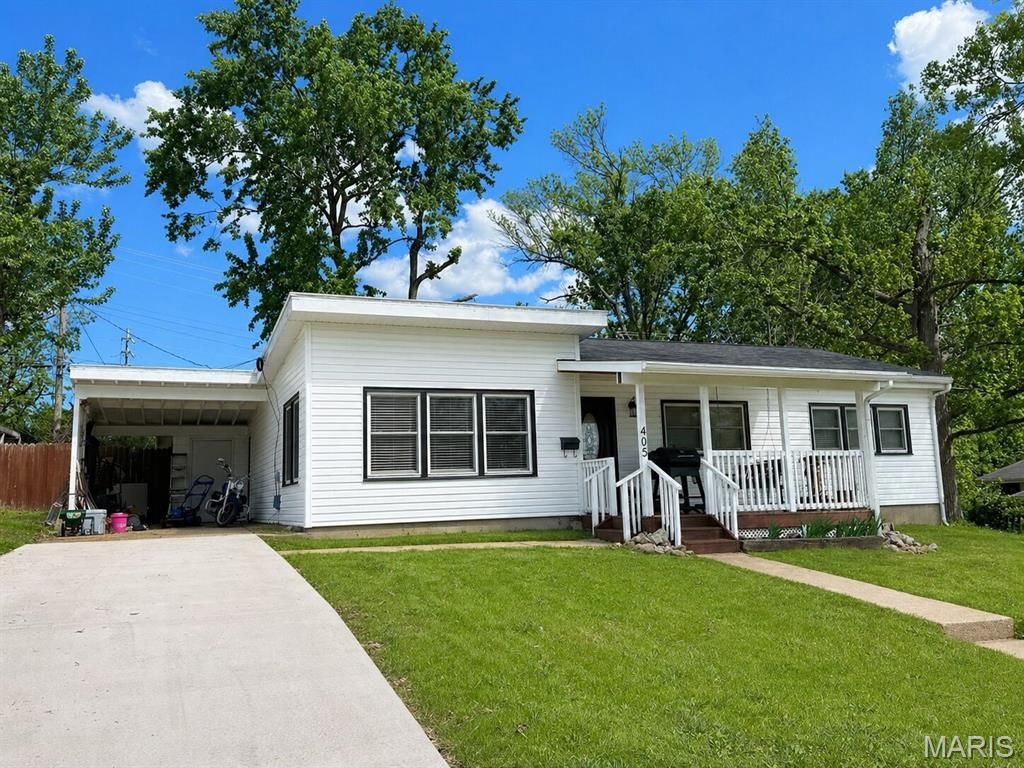 Photo of 405 Bill Avenue, Rolla, MO 65401 (MLS # 26025468)