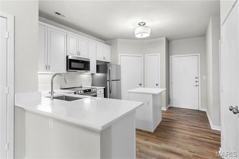Tiny photo for 200 S Kirkwood Road #308, Kirkwood, MO 63122 (MLS # 26031017)