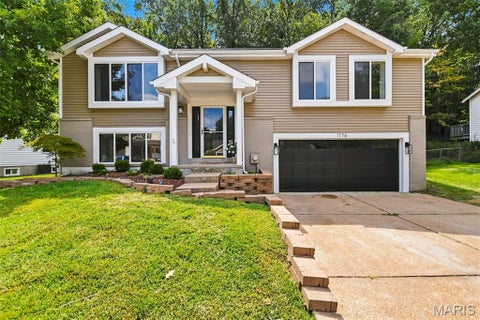 Photo of 1776 Praise Boulevard, Fenton, MO 63026 (MLS # 26057239)