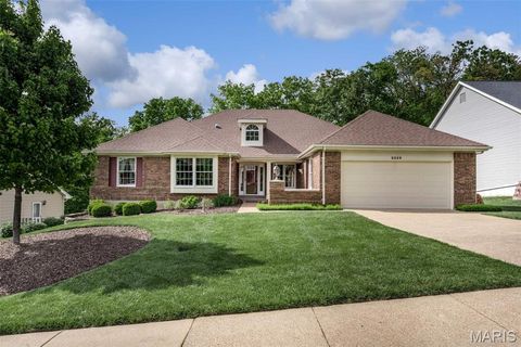 Photo of 2359 Fairoyal Drive, St Louis, MO 63131 (MLS # 26027077)