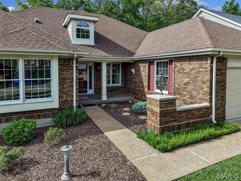Photo of 2359 Fairoyal Drive, St Louis, MO 63131 (MLS # 26027077)