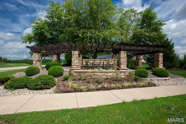 3747 CABERNET LN, EDWARDSVILLE, IL 62025 - Image d324d69eee36bfac53e09bdc5299f3d2/2391895008