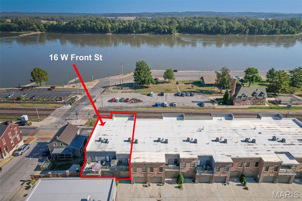 16 W Front Street