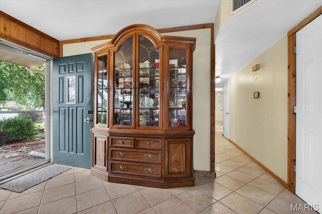 858 Morningside Lane