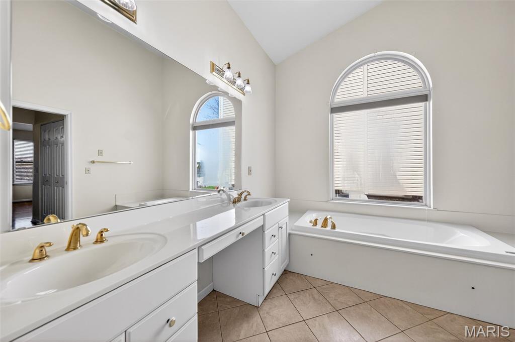 Estates At Lexington Gardens One - Residential