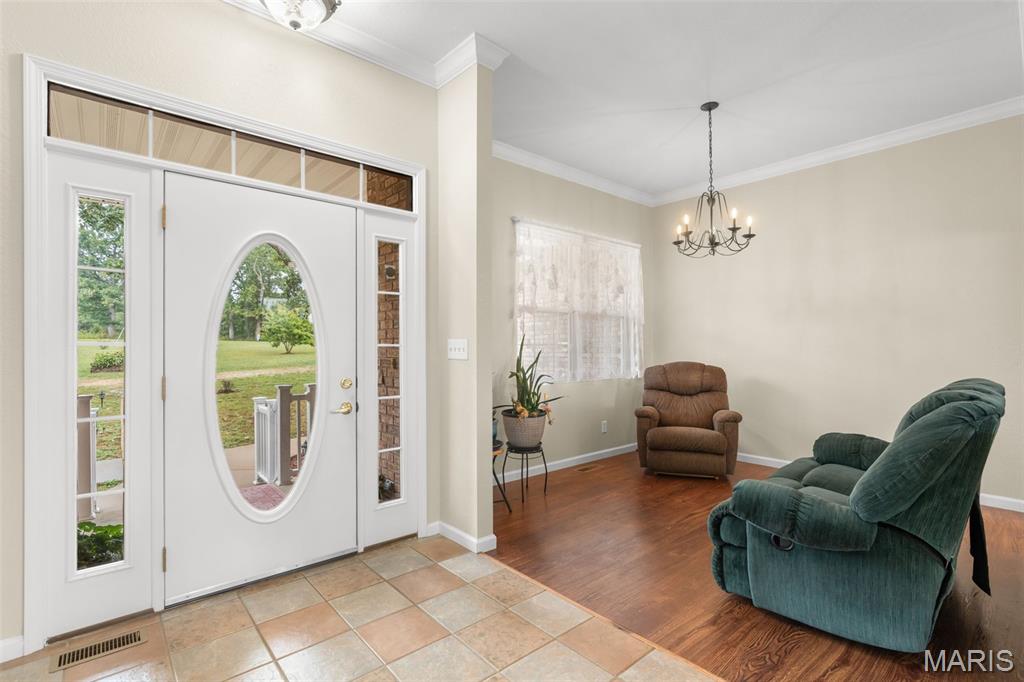 910 Oak Pass Lane
