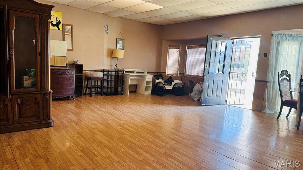 4471 S Spring Avenue