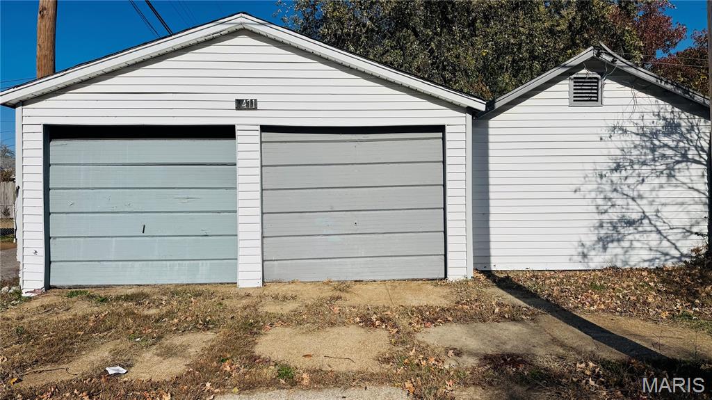 4471 S Spring Avenue