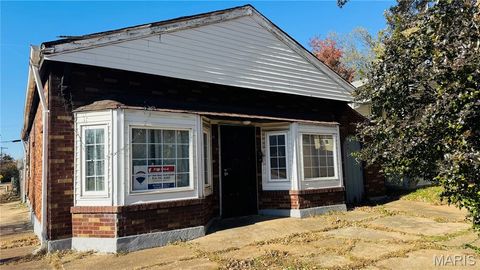 4471 S Spring Avenue St Louis MO 63116