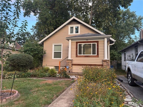 Photo of 3448 Commonwealth Avenue, St Louis, MO 63143 (MLS # 26058214)
