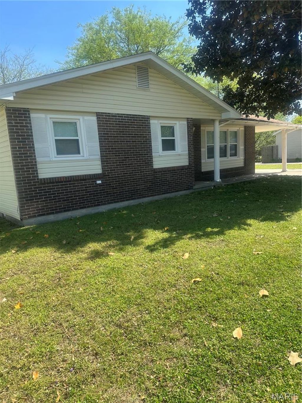 Photo of 116 Marion Avenue, Sikeston, MO 63801 (MLS # 26022576)
