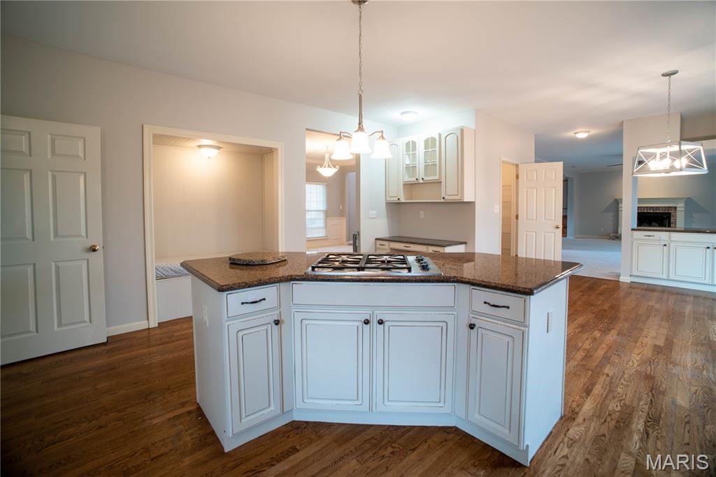 Ballwin, Missouri 63021, United States, 5 Bedrooms Bedrooms, ,4 BathroomsBathrooms,Residential,Active,227954