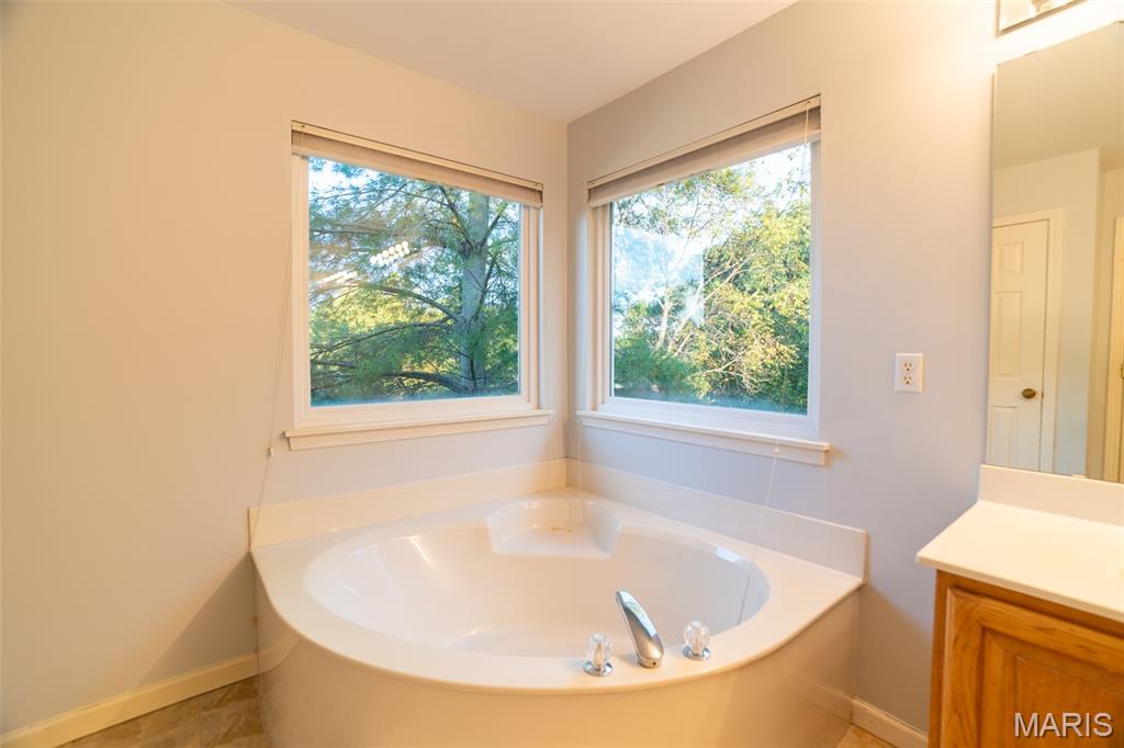 Ballwin, Missouri 63021, United States, 5 Bedrooms Bedrooms, ,4 BathroomsBathrooms,Residential,Active,227954