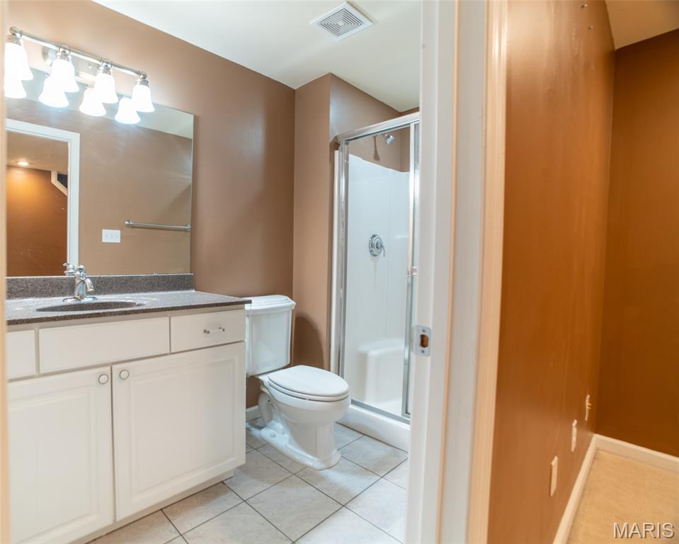 Ballwin, Missouri 63021, United States, 5 Bedrooms Bedrooms, ,4 BathroomsBathrooms,Residential,Active,227954