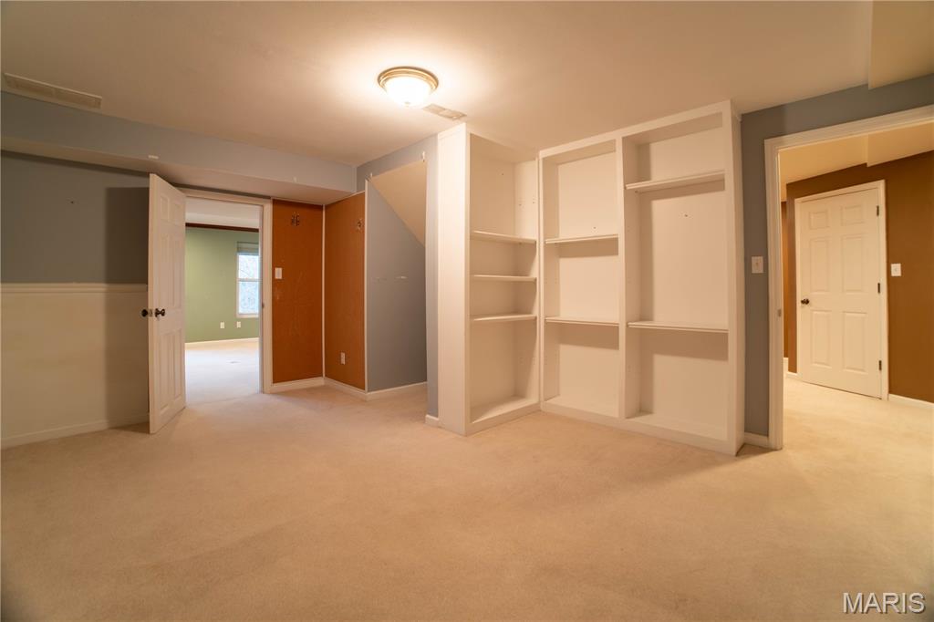 Ballwin, Missouri 63021, United States, 5 Bedrooms Bedrooms, ,4 BathroomsBathrooms,Residential,Active,227954