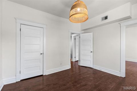 Tiny photo for 5928 De Giverville Avenue, St Louis, MO 63112 (MLS # 26024549)