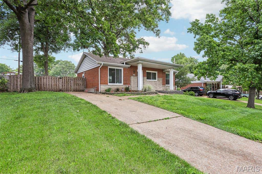 Photo of 8511 Talma Court, Affton, MO 63123 (MLS # 26038132)