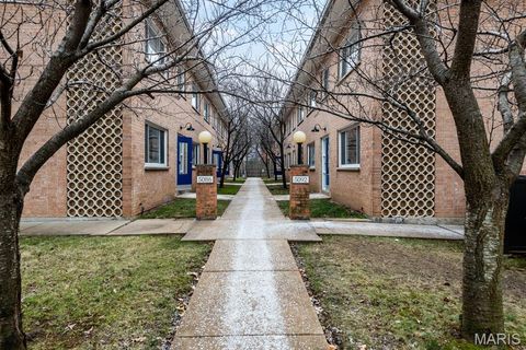 5086 Waterman Boulevard St Louis MO 63108