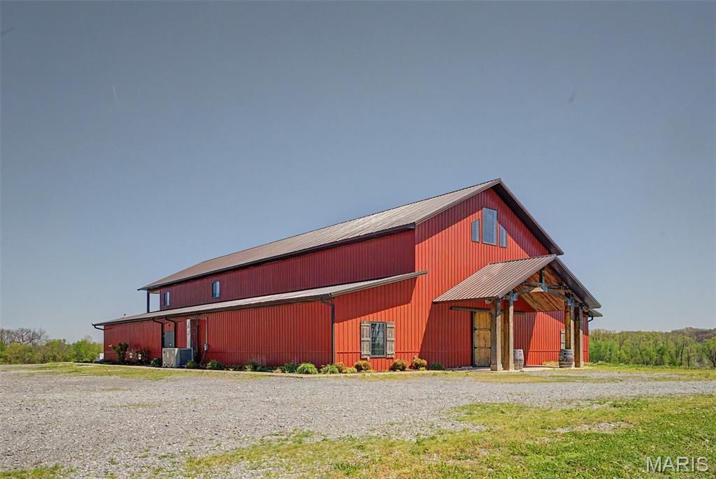 Photo of 11001 State Route N Hwy, Scott City, MO 63780 (MLS # 26019853)