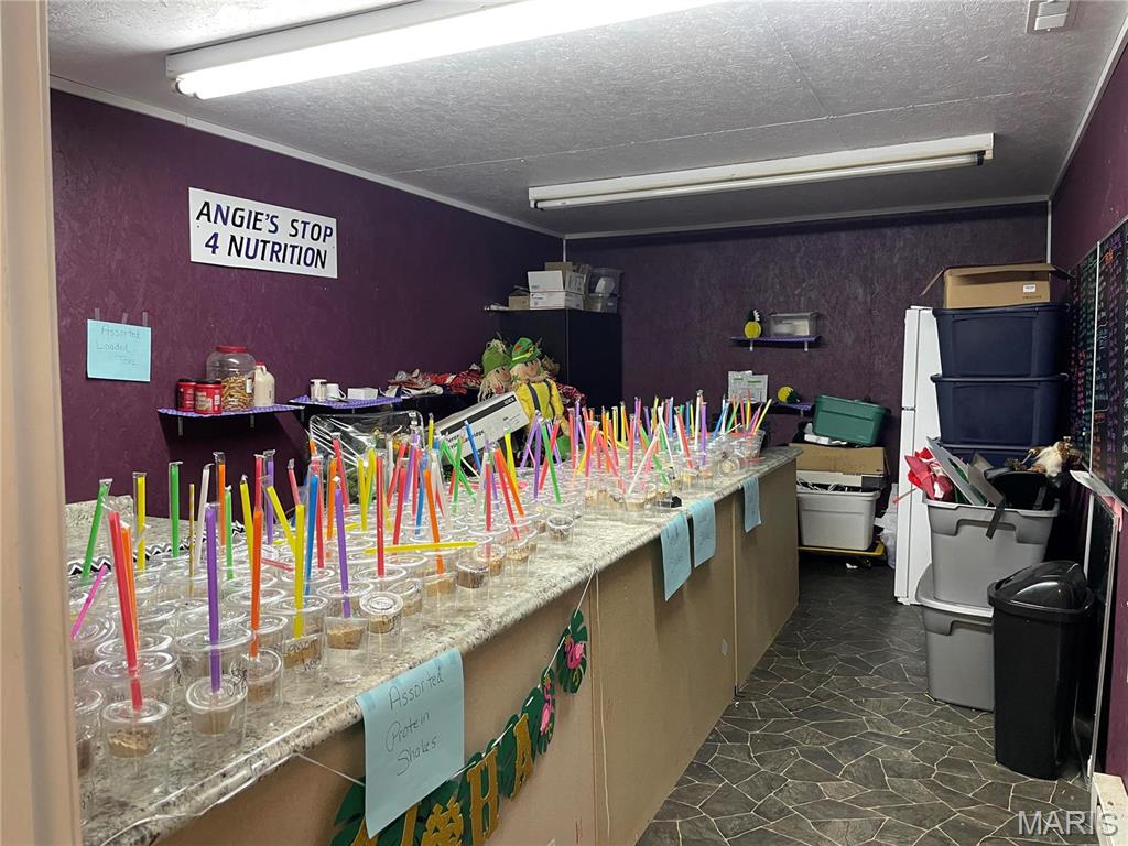 n/a - Commercial Sale