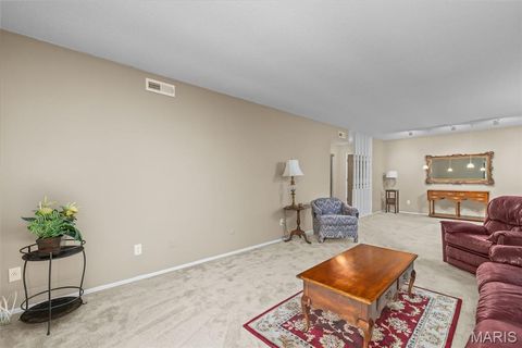 Tiny photo for 539 Coeur De Royale Drive #408, Creve Coeur, MO 63141 (MLS # 25072408)