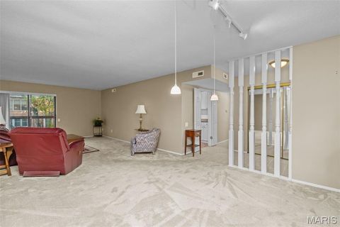 Tiny photo for 539 Coeur De Royale Drive #408, Creve Coeur, MO 63141 (MLS # 25072408)