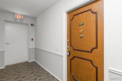 Tiny photo for 539 Coeur De Royale Drive #408, Creve Coeur, MO 63141 (MLS # 25072408)