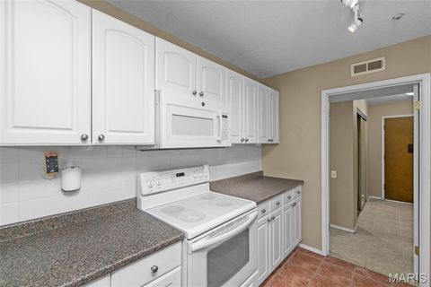 Tiny photo for 539 Coeur De Royale Drive #408, Creve Coeur, MO 63141 (MLS # 25072408)