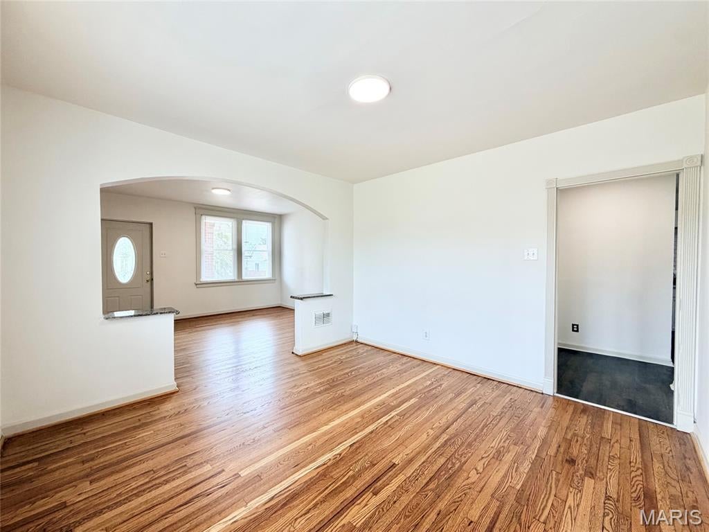 Photo of 4840 Gardenville Avenue, St Louis, MO 63116 (MLS # 26052300)