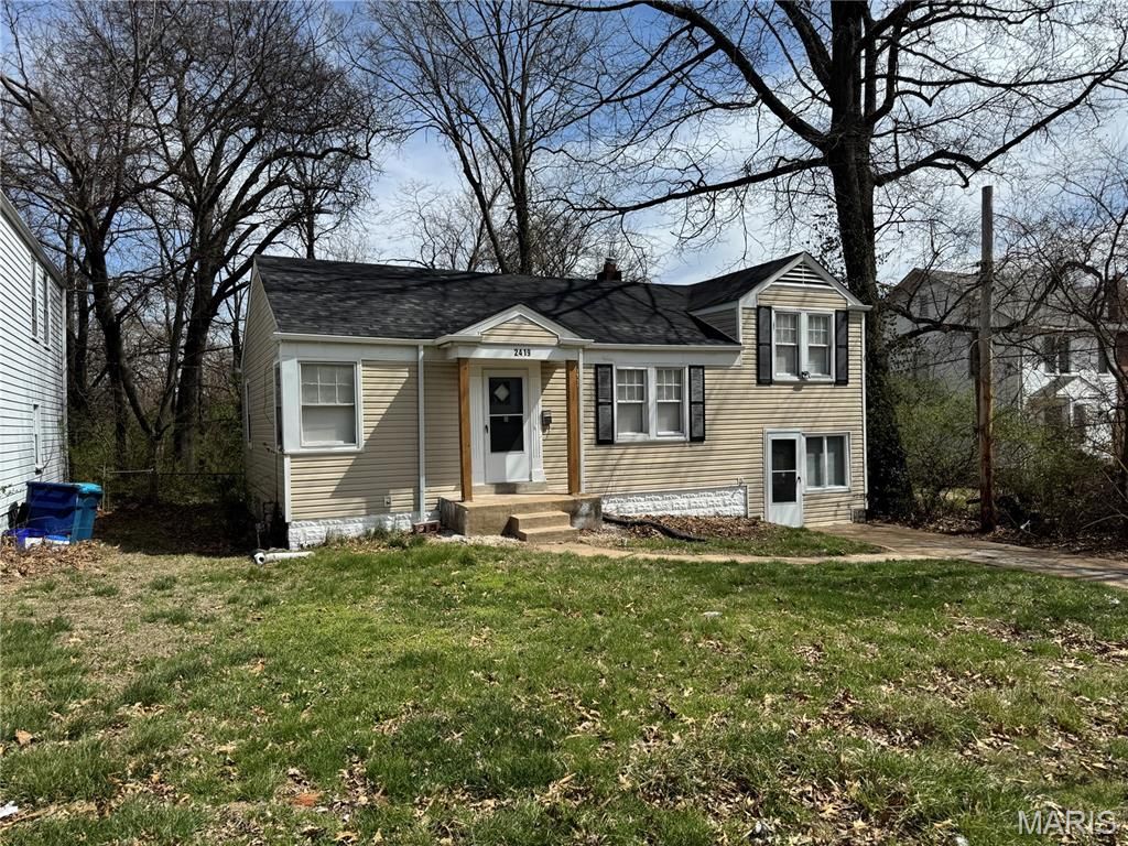 Photo of 2419 Mary Avenue, Jennings, MO 63136 (MLS # 26025950)