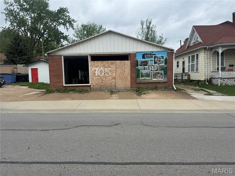 Photo of 705 Georgia Street, Louisiana, MO 63353 (MLS # 26022743)