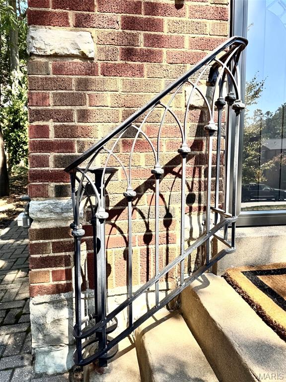 7457 Kingsbury Boulevard