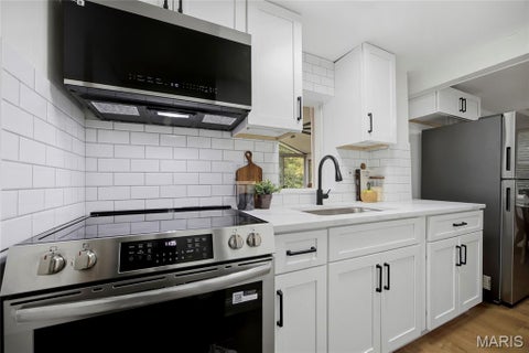 Tiny photo for 125 E Frisco Avenue, Webster Groves, MO 63119 (MLS # 26064709)
