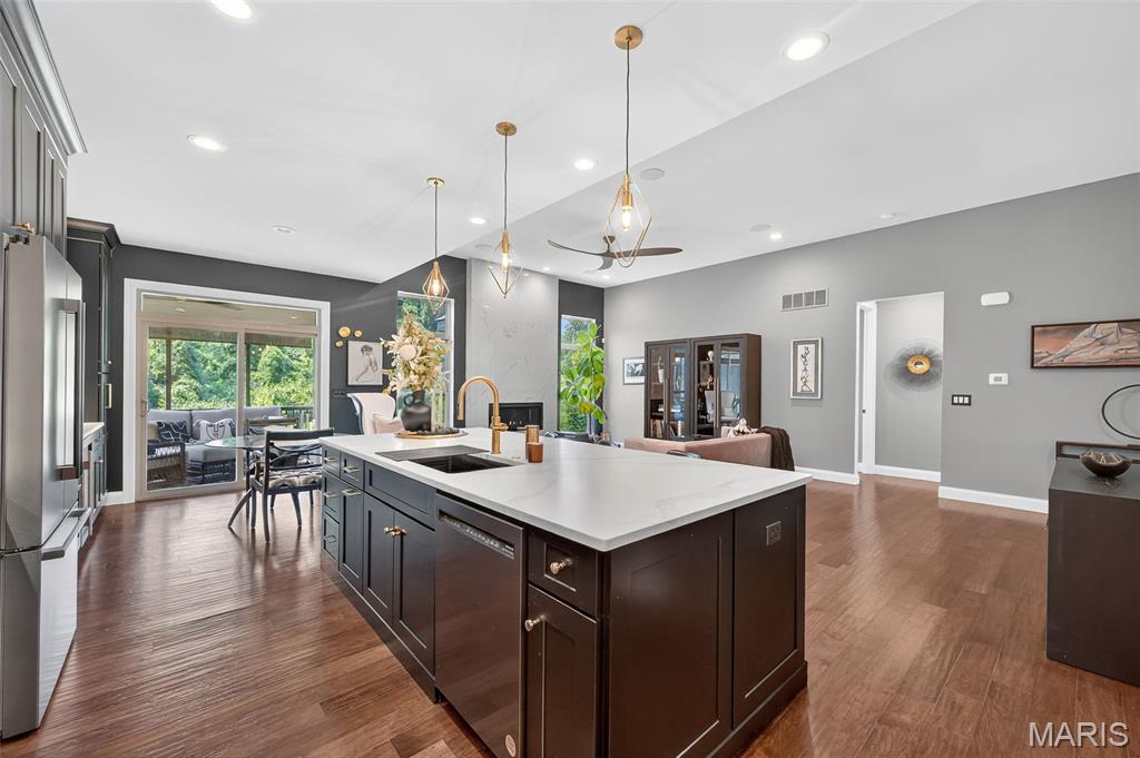 Grand Reserve - Residential