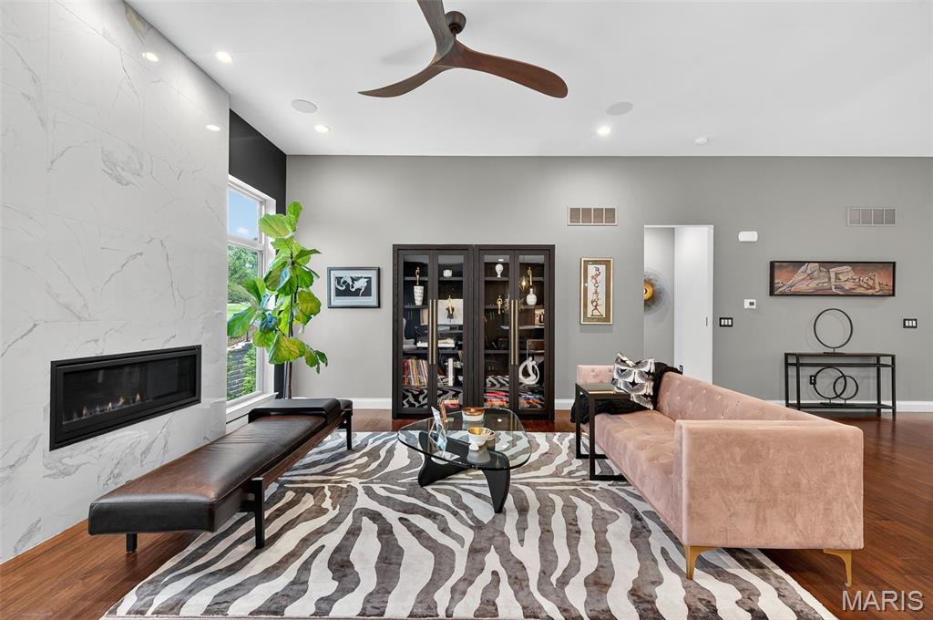 Grand Reserve - Residential