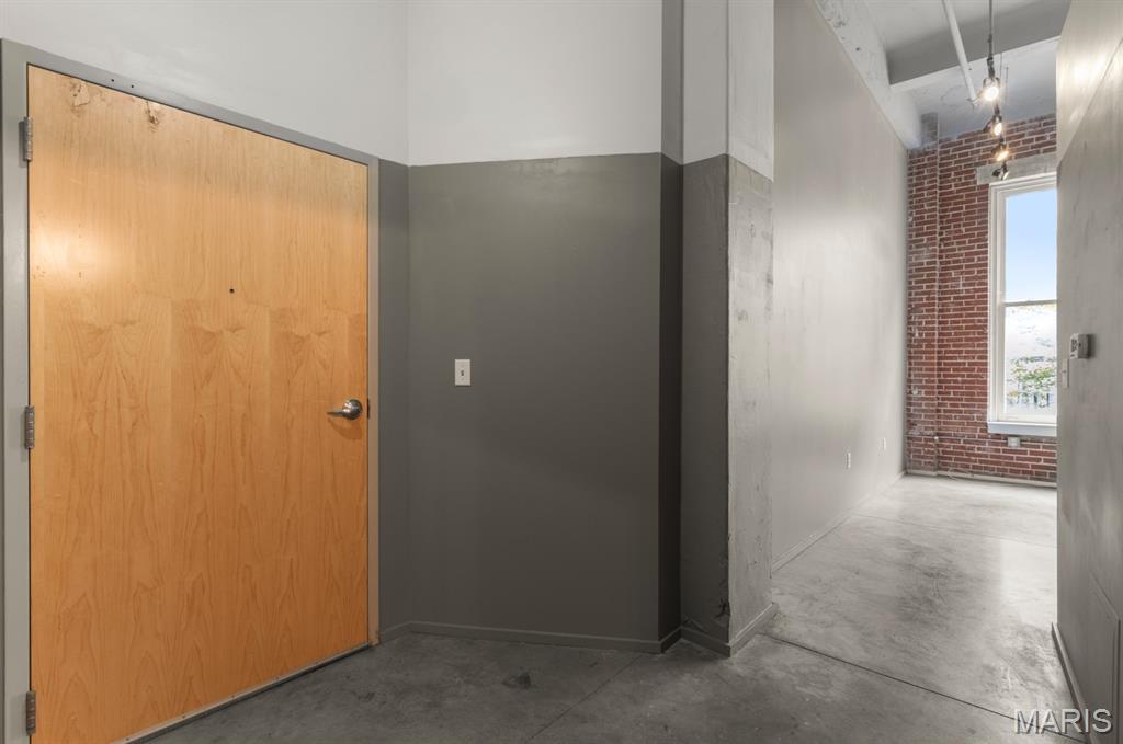 1136 Washington Avenue 201